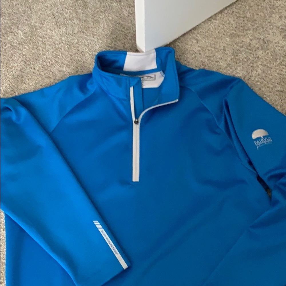 Quarter mock neck
